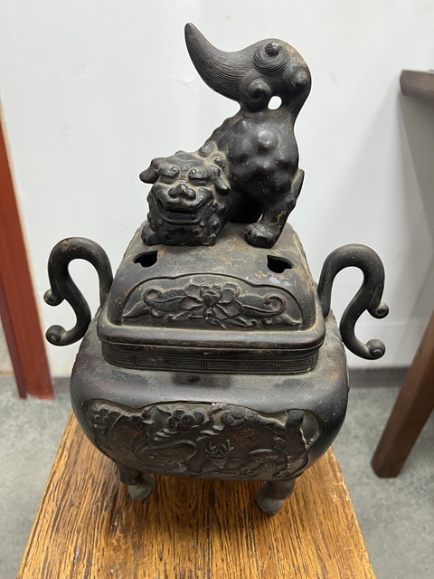 古玩銅器鼎式熏爐真品鑒賞圖