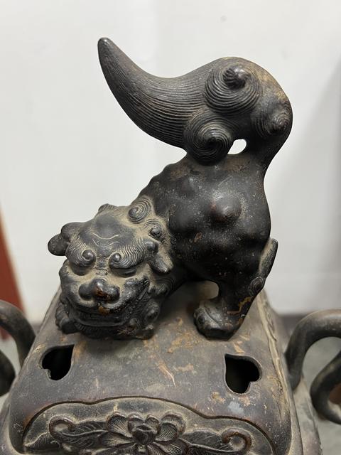 古玩銅器鼎式熏爐真品鑒賞圖