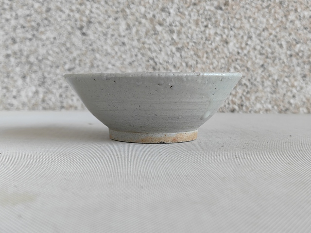 古玩陶瓷龍泉青瓷碗拍賣，當前價格260元