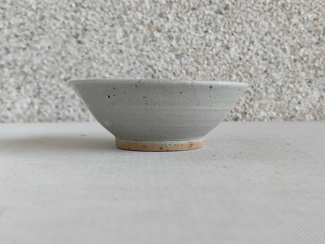 古玩陶瓷龍泉青瓷碗拍賣，當前價格260元