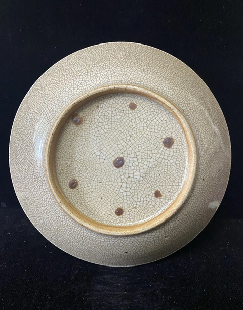 古玩陶瓷哥釉地青花盤真品鑒賞圖