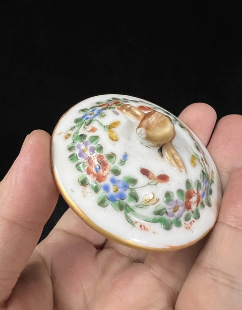 古玩陶瓷廣彩人物花鳥(niǎo)茶壺拍賣，當(dāng)前價(jià)格1500元
