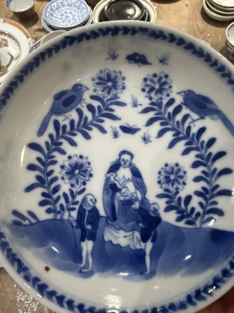 古玩陶瓷乾隆青花西洋人物盤真品鑒賞圖