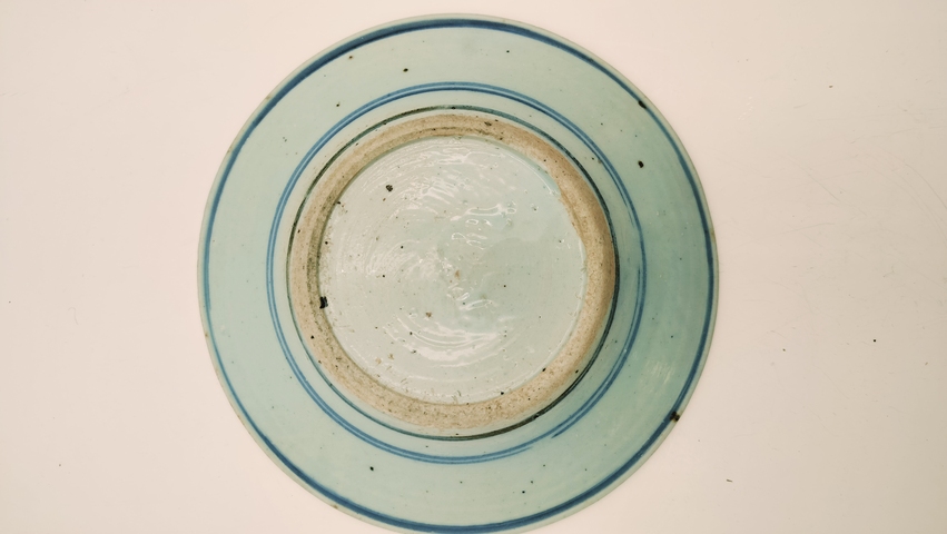 古玩陶瓷青花花卉紋盤真品鑒賞圖