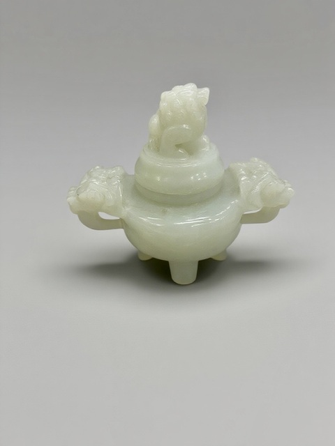 古玩玉器獅扭龍耳玉爐真品鑒賞圖