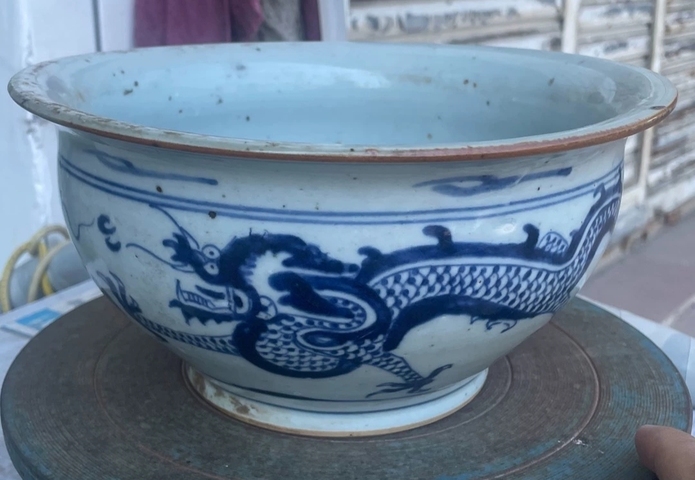 古玩陶瓷青花雙龍戲珠紋爐真品鑒賞圖
