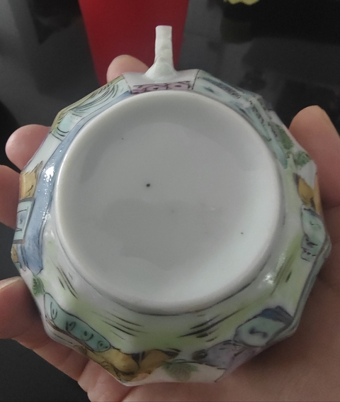 古玩陶瓷晚清廣彩杯真品鑒賞圖