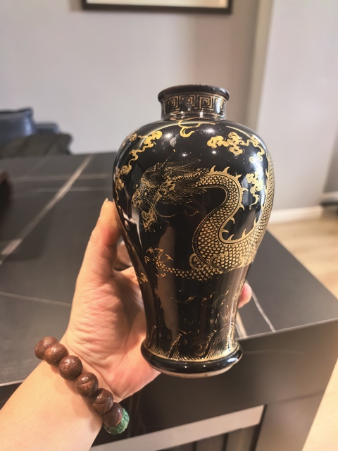 古玩陶瓷烏金釉描金龍紋梅瓶真品鑒賞圖