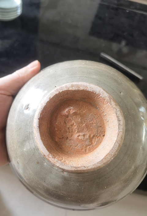 古玩陶瓷龍泉青瓷唇口碗真品鑒賞圖