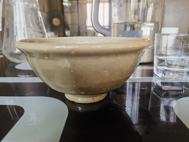 古玩陶瓷龍泉青瓷唇口碗真品鑒賞圖
