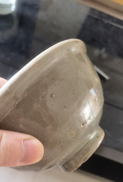 古玩陶瓷龍泉青瓷唇口碗真品鑒賞圖