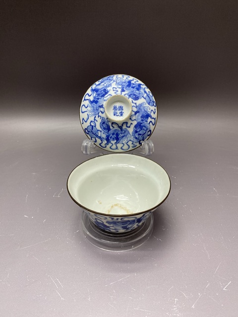 古玩陶瓷清晚期·獅子繡球·青花蓋碗·錦堂福記拍賣，當前價格3680元