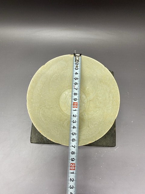 古玩陶瓷宋代影青刻花六花口碗真品鑒賞圖