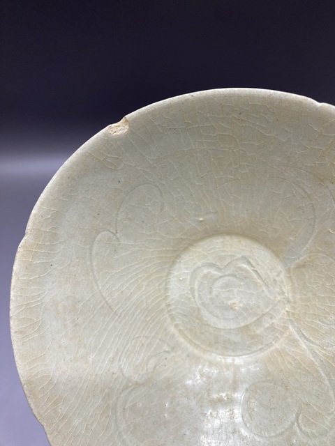 古玩陶瓷宋代影青刻花六花口碗真品鑒賞圖