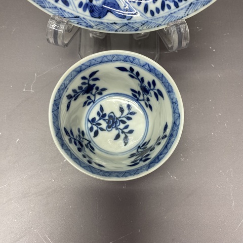古玩陶瓷樹葉款·清晚期·青花花卉杯碟拍賣，當(dāng)前價(jià)格2200元