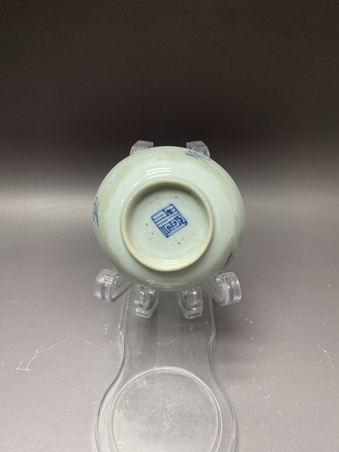 古玩陶瓷清中青花提籃盤真品鑒賞圖