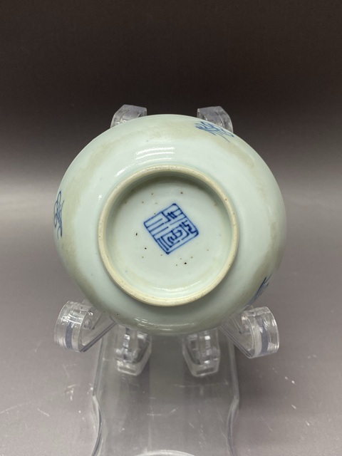 古玩陶瓷清中青花提籃盤真品鑒賞圖