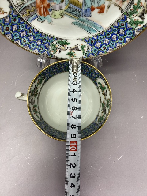 古玩陶瓷清咸豐·大大觀園人物故事·細(xì)路廣彩杯碟拍賣，當(dāng)前價(jià)格2890元