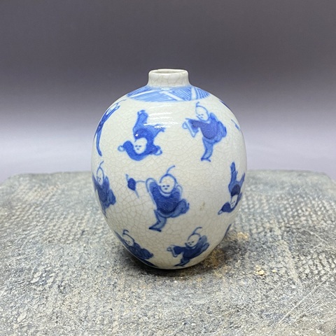 古玩陶瓷清晚期·嬰戲紋·煨瓷青花鼻煙壺拍賣，當(dāng)前價(jià)格1980元