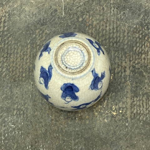 古玩陶瓷清晚期·嬰戲紋·煨瓷青花鼻煙壺拍賣，當(dāng)前價(jià)格1980元
