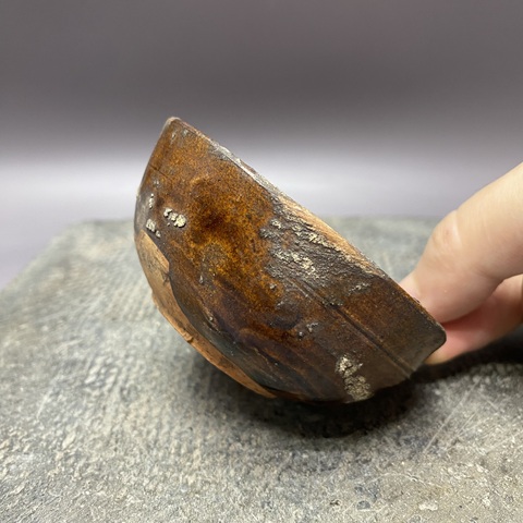 古玩陶瓷褐釉盞真品鑒賞圖