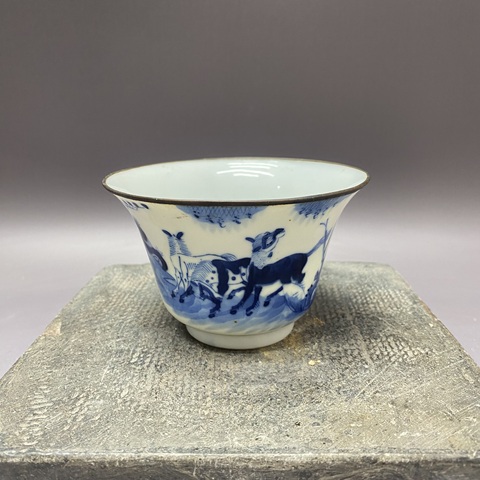古玩陶瓷馬紋青花杯真品鑒賞圖