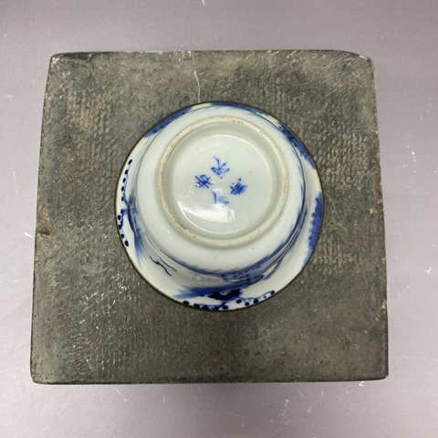 古玩陶瓷馬紋青花杯真品鑒賞圖