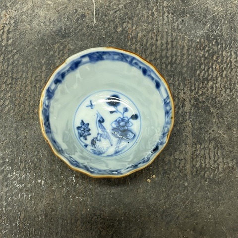 古玩陶瓷花鳥紋青花杯真品鑒賞圖
