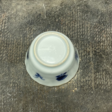 古玩陶瓷花鳥紋青花杯真品鑒賞圖