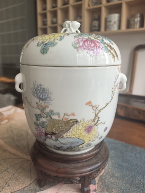 古玩陶瓷安居樂業粉彩四系蓋缸真品鑒賞圖