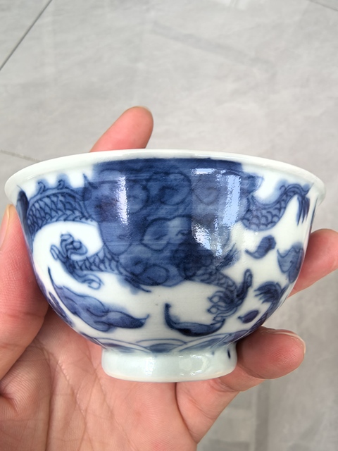 古玩陶瓷龍紋青花茶圓真品鑒賞圖