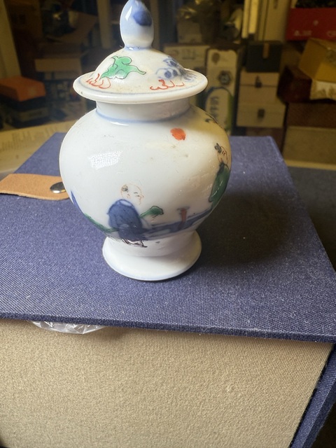 古玩陶瓷青花五彩人物紋小將軍罐真品鑒賞圖