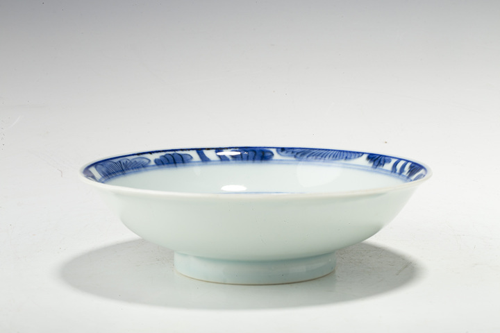 古玩陶瓷清康熙·青花纏枝花卉紋小盤真品鑒賞圖