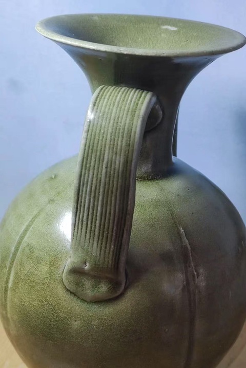 古玩陶瓷越窯系青瓷執(zhí)壺真品鑒賞圖