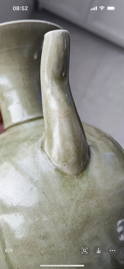 古玩陶瓷越窯系青瓷執(zhí)壺真品鑒賞圖