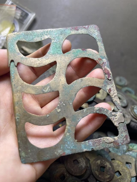 古玩銅器戰漢·牌飾真品鑒賞圖
