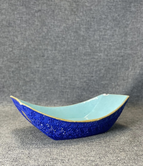 古玩陶瓷清乾隆·仿雕漆藍釉錦地團壽紋茶床拍賣，當前價格4800元