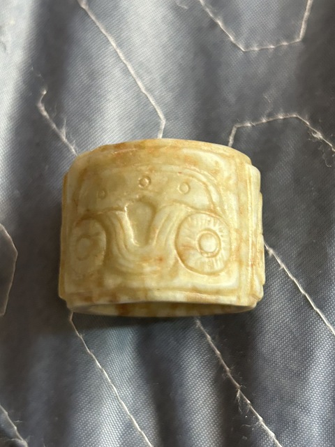 古玩玉器仿古做舊玉扳指真品鑒賞圖