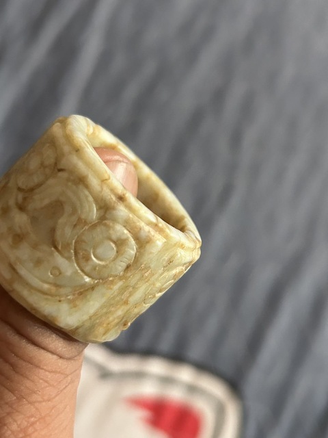 古玩玉器仿古做舊玉扳指真品鑒賞圖