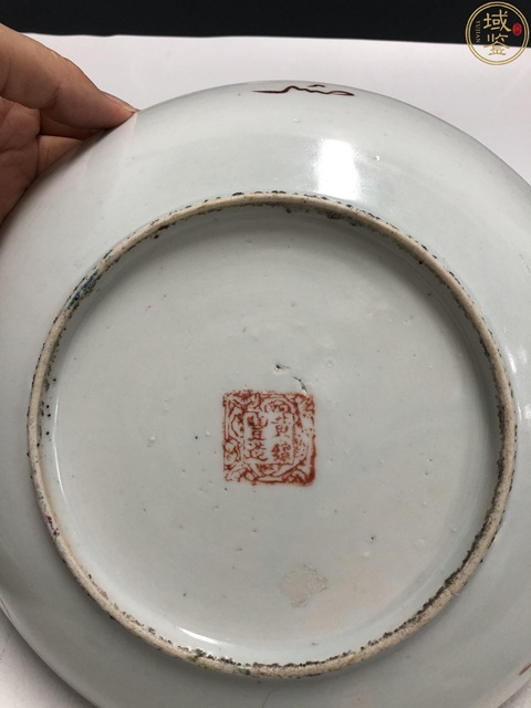 古玩陶瓷清末民初·粉彩花蝶紋盤拍賣，當前價格2800元