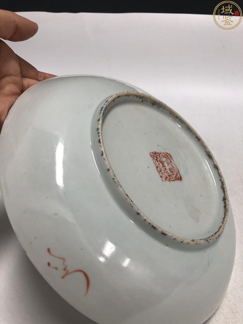 古玩陶瓷清末民初·粉彩花蝶紋盤拍賣，當前價格2800元