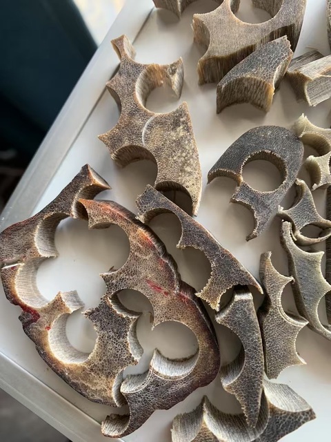 古玩雜項(xiàng)披毛犀角料真品鑒賞圖