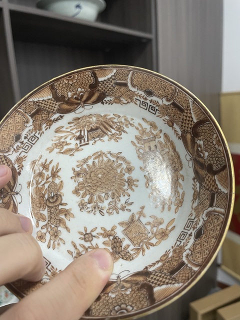古玩陶瓷清中期褐彩盤真品鑒賞圖