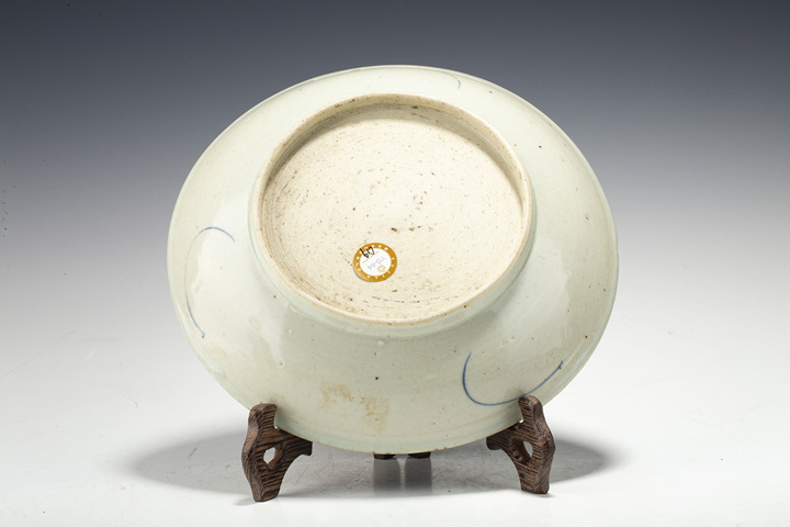 古玩陶瓷清中·青花花卉柳樹紋盤拍賣，當前價格1680元