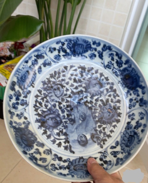 古玩陶瓷青花花卉紋盤真品鑒賞圖