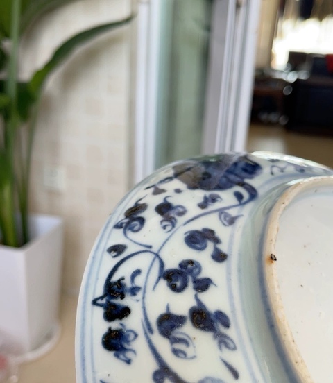 古玩陶瓷青花花卉紋盤真品鑒賞圖