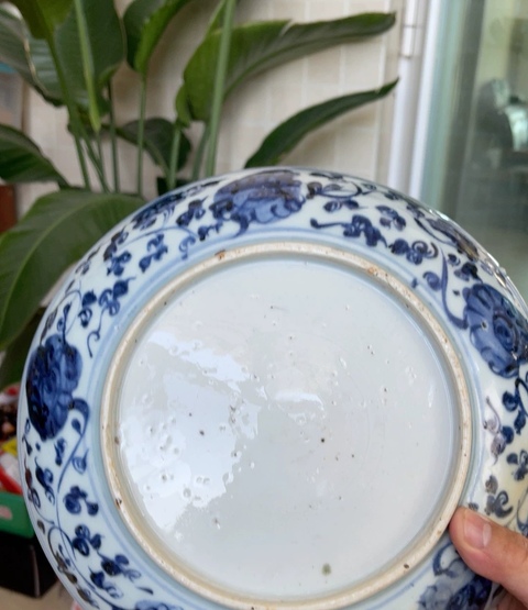 古玩陶瓷青花花卉紋盤真品鑒賞圖
