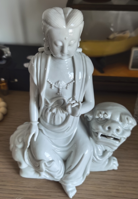 古玩陶瓷德化白瓷造像真品鑒賞圖