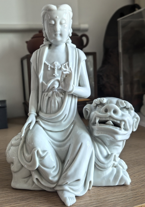 古玩陶瓷德化白瓷造像真品鑒賞圖