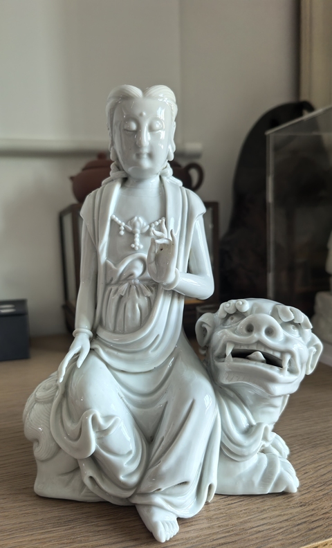 古玩陶瓷德化白瓷造像真品鑒賞圖